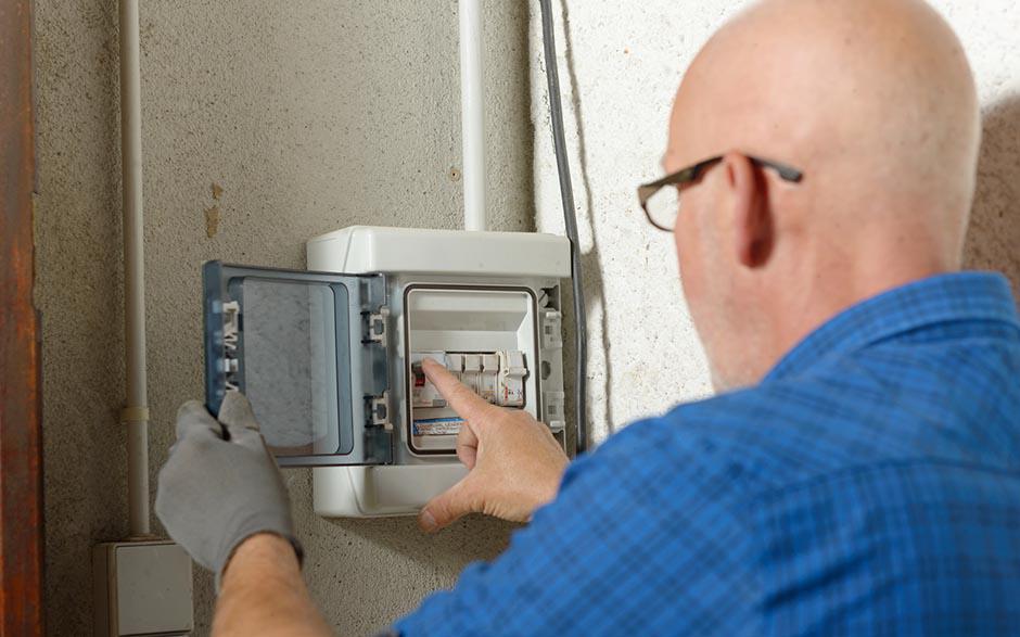 cherche électricien pas cher Marolles-en-Hurepoix
